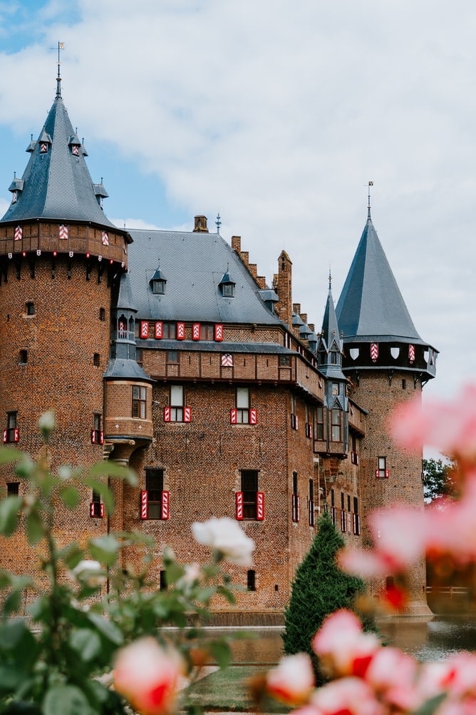 the castle of de haar 10 best castles in europe