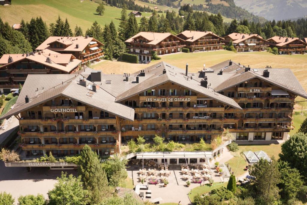 Panoramic view of the hotel Les Hauts de Gstaad