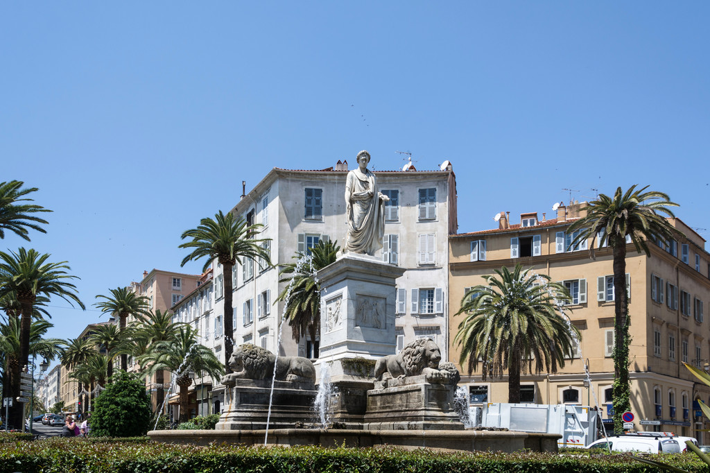 place-foch-in-ajaccio