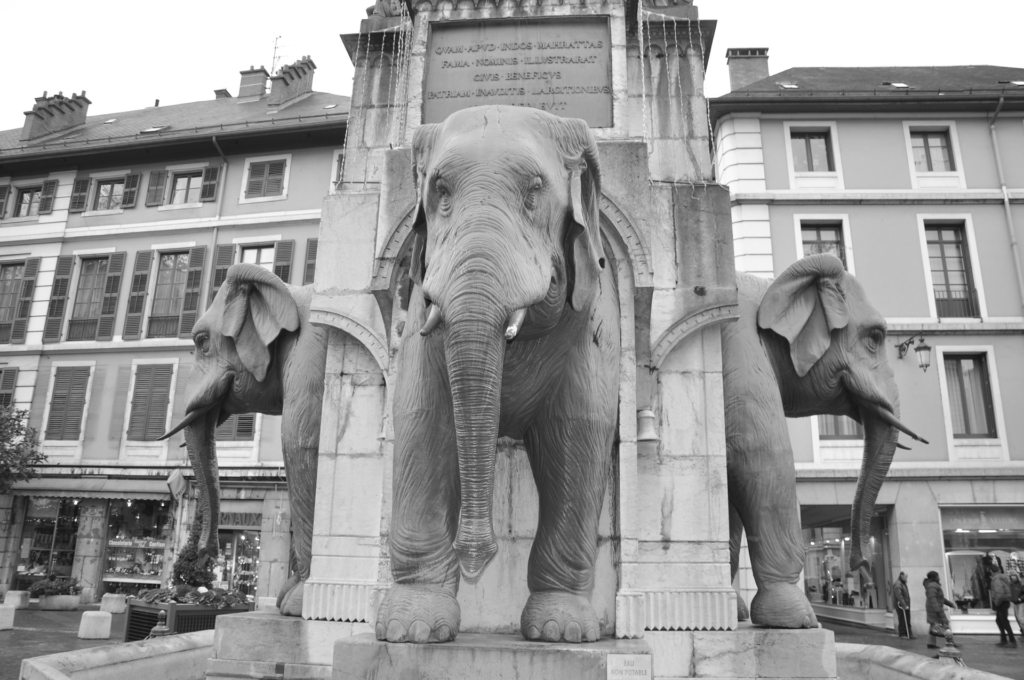 elephant-fountain