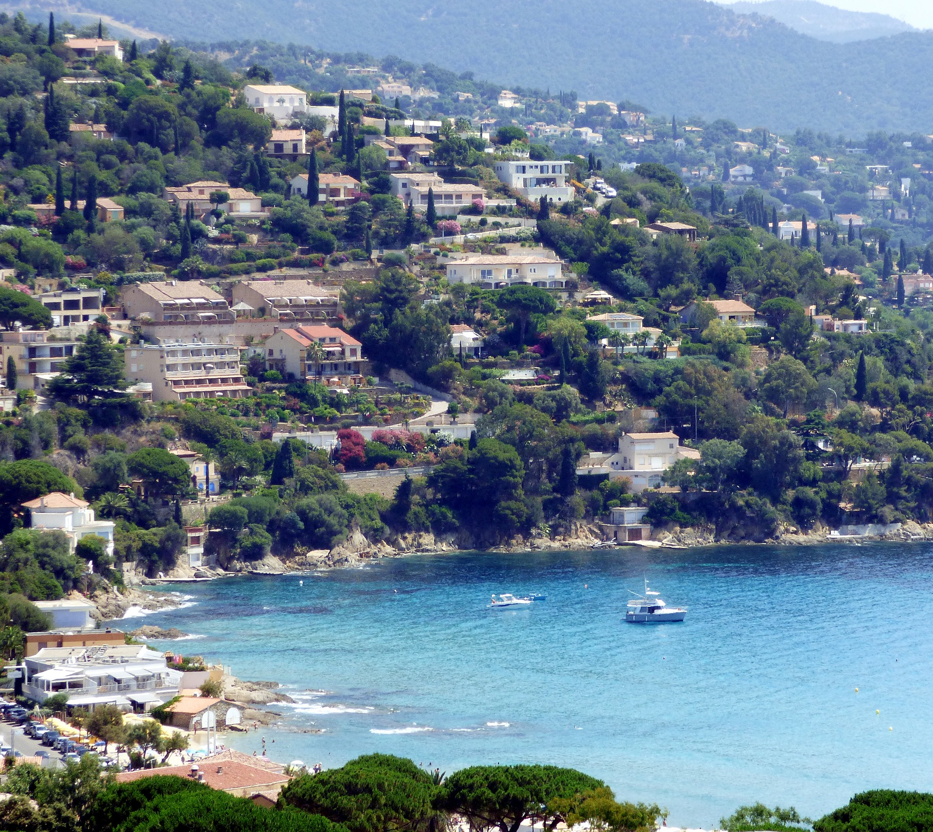 Фото юга. Le Lavandou Франция. Le Lavandou Франция пляж. Юг Франции море. Ле лаванду Франция фото.