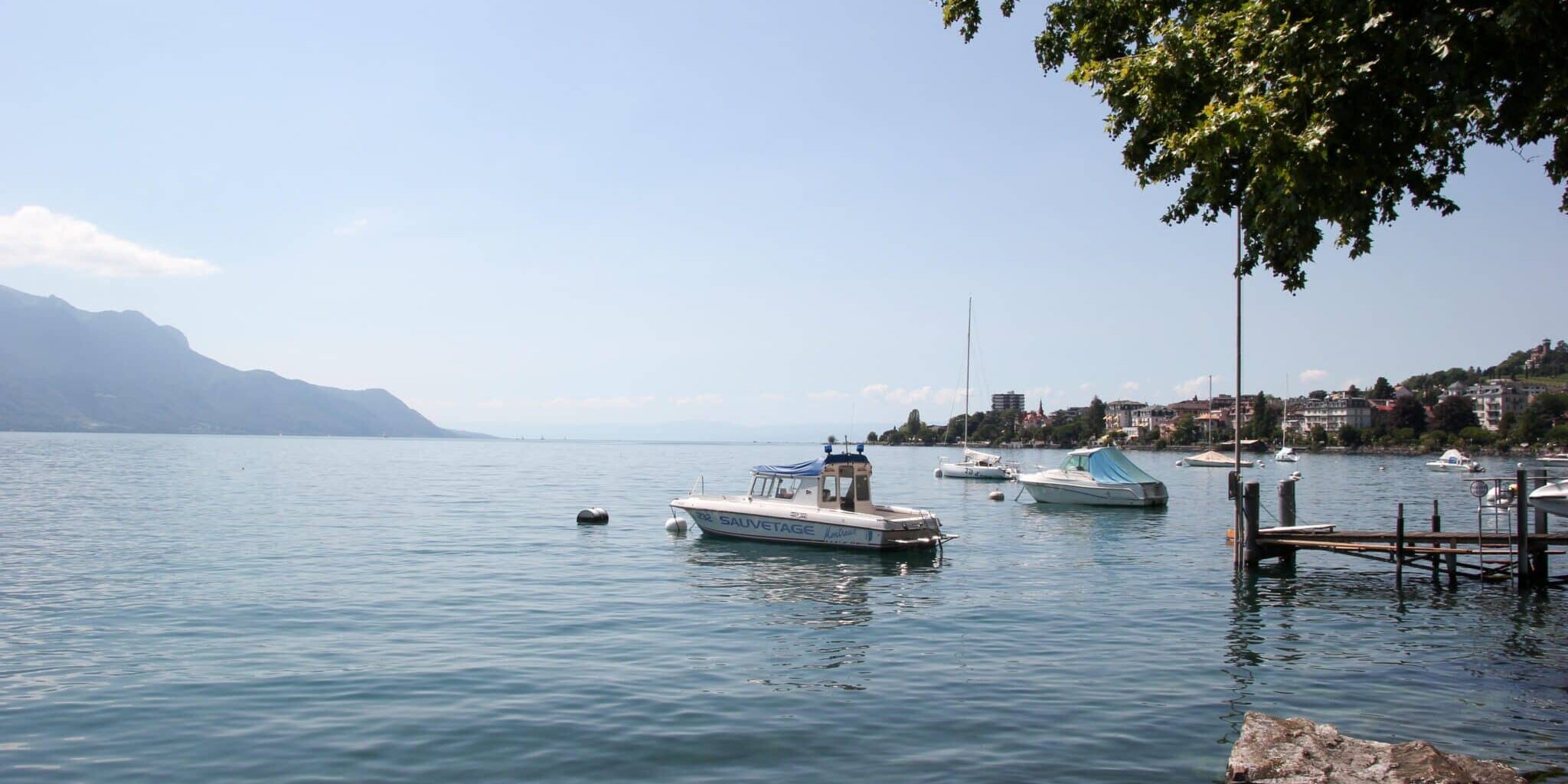 ©ejbartennl-lake geneva